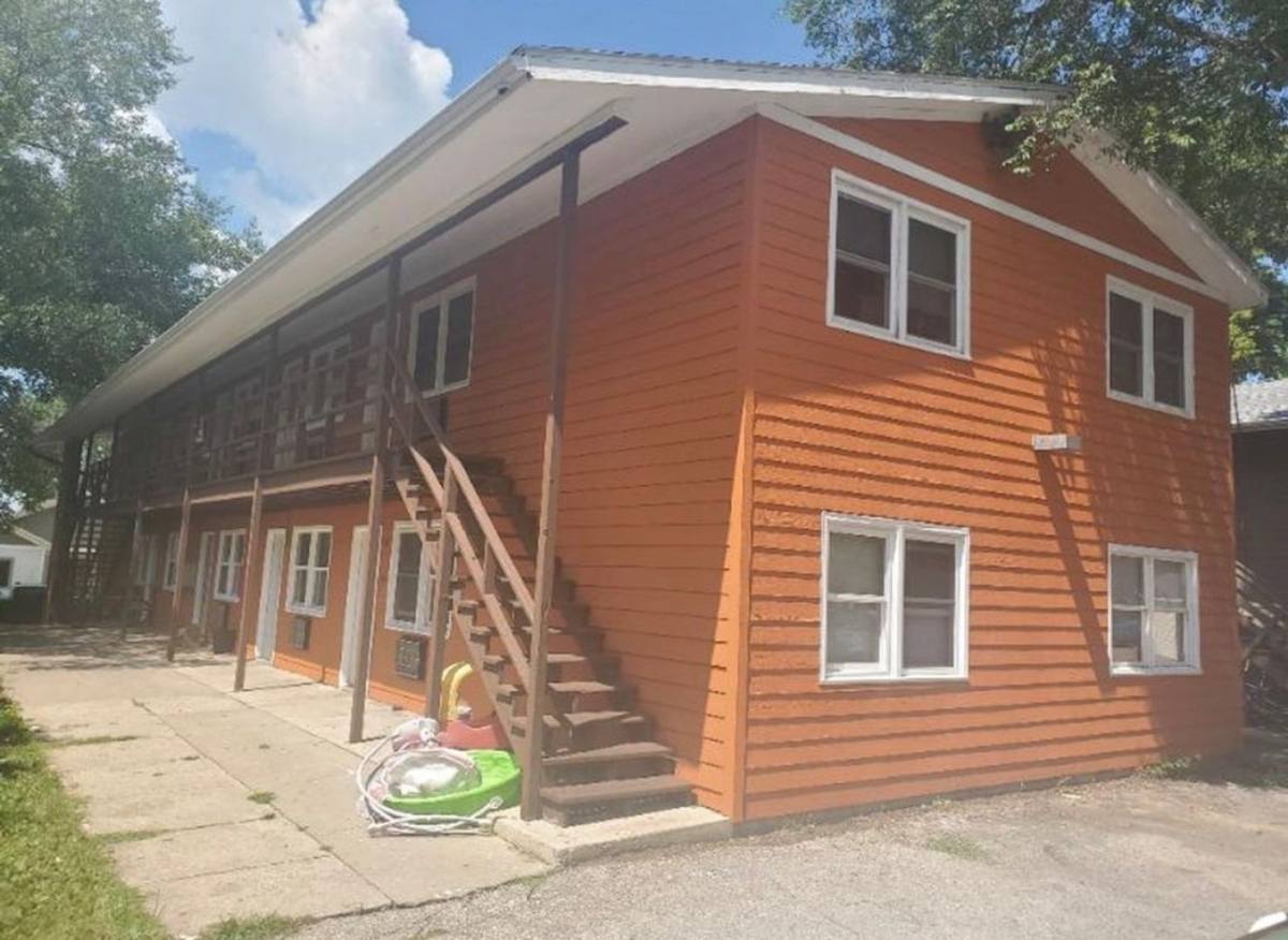 Apartment for rent at 1321 4th St S, La Crosse, WI 54601