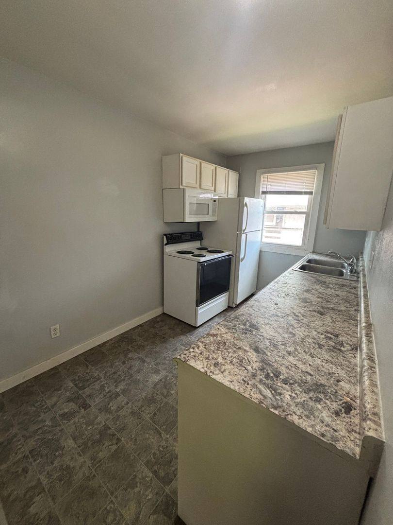 Apartment for rent at 1321 4th St S, La Crosse, WI 54601