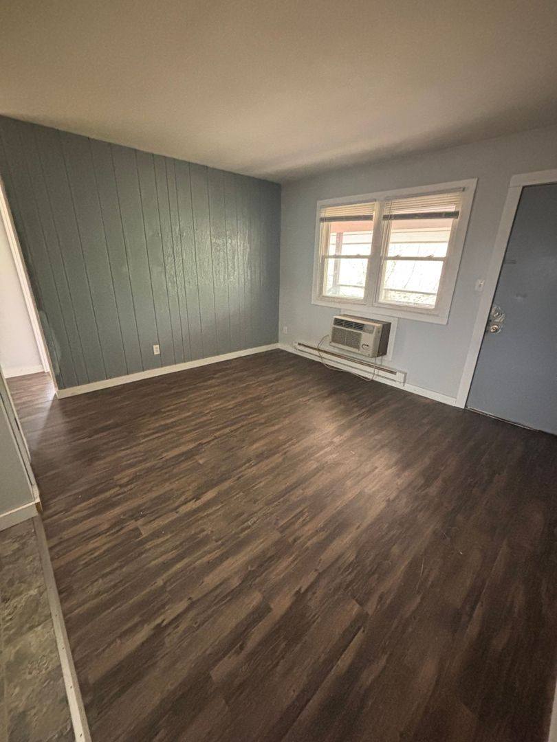 Apartment for rent at 1321 4th St S, La Crosse, WI 54601