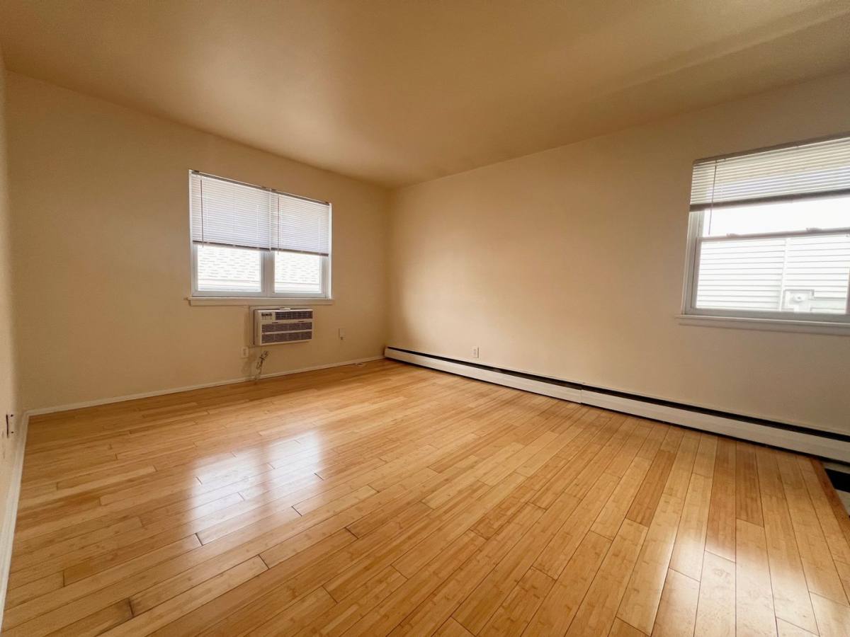 Apartment for rent at 1004 E Pleasant St, Milwaukee, WI 53202