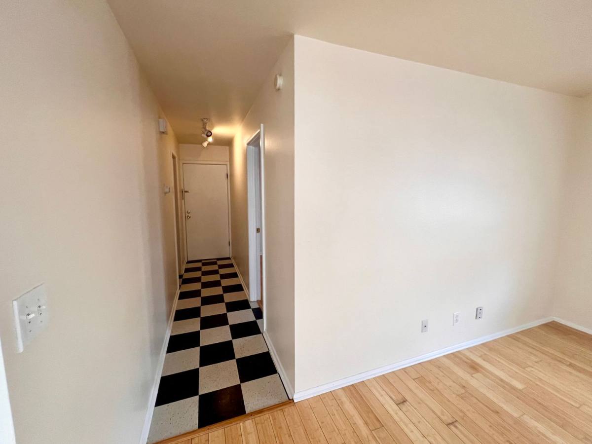 Apartment for rent at 1004 E Pleasant St, Milwaukee, WI 53202
