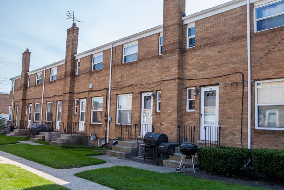 Townhouse for rent at 1936 167th St, Hammond, IN 46324