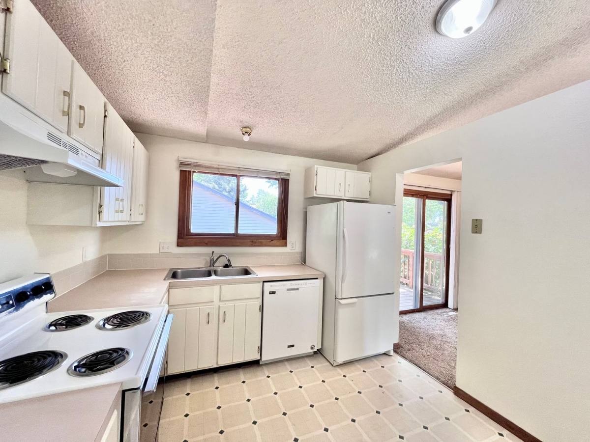 House for rent at 2493 Fleming Dr, Loveland, CO 80538