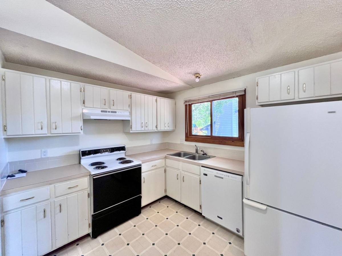 House for rent at 2493 Fleming Dr, Loveland, CO 80538