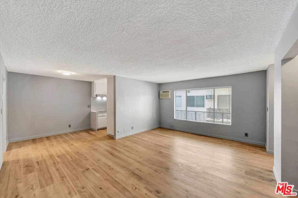 Apartment for rent at 1424 N Poinsettia Place, Los Angeles, CA 90046