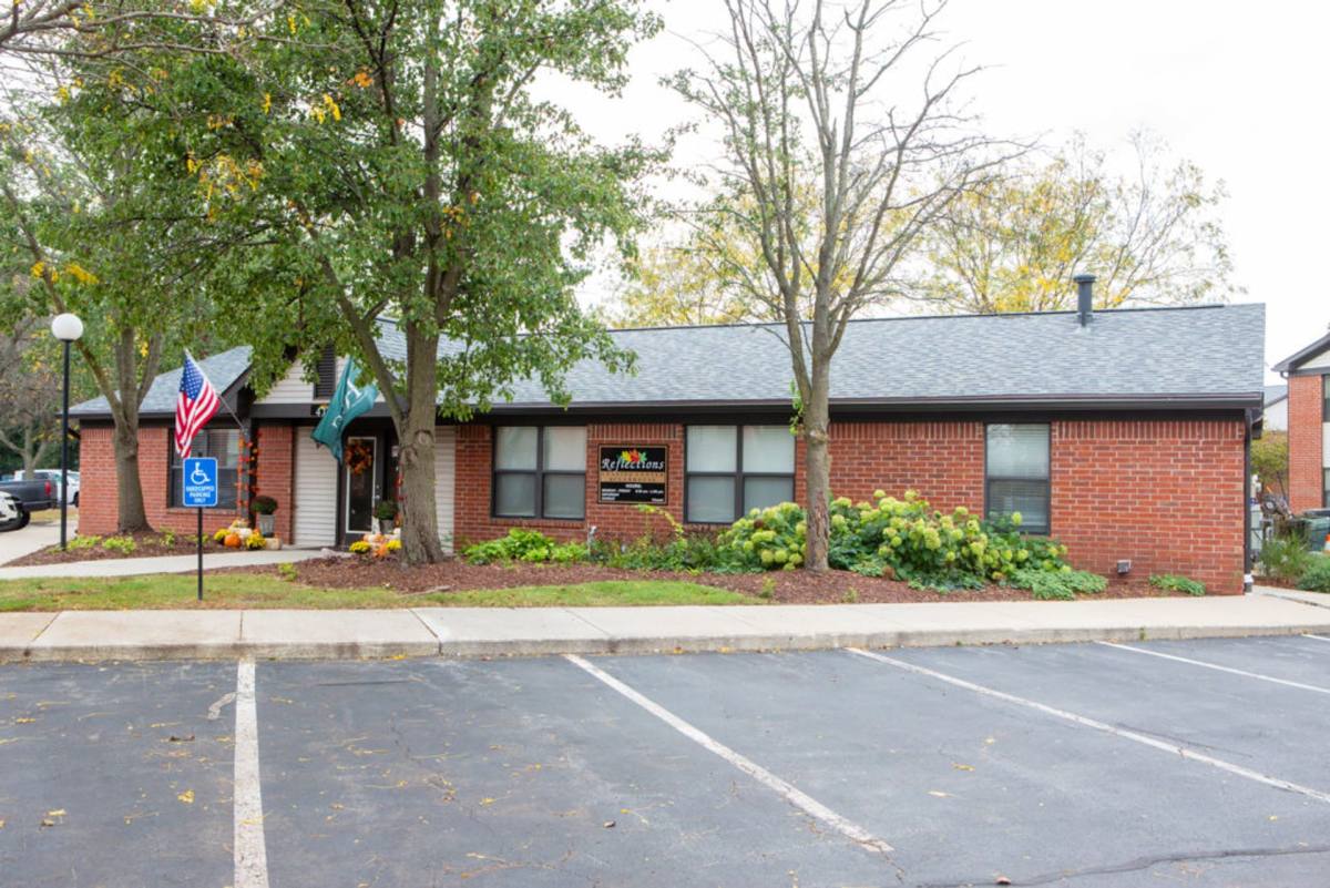 Apartment for rent at 411 Rosewoode Dr, Mishawaka, IN 46544