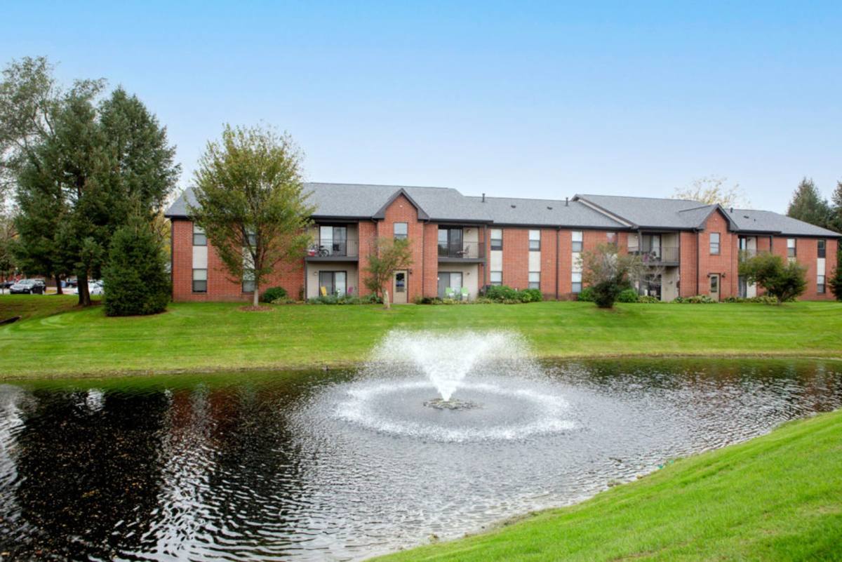 Apartment for rent at 411 Rosewoode Dr, Mishawaka, IN 46544