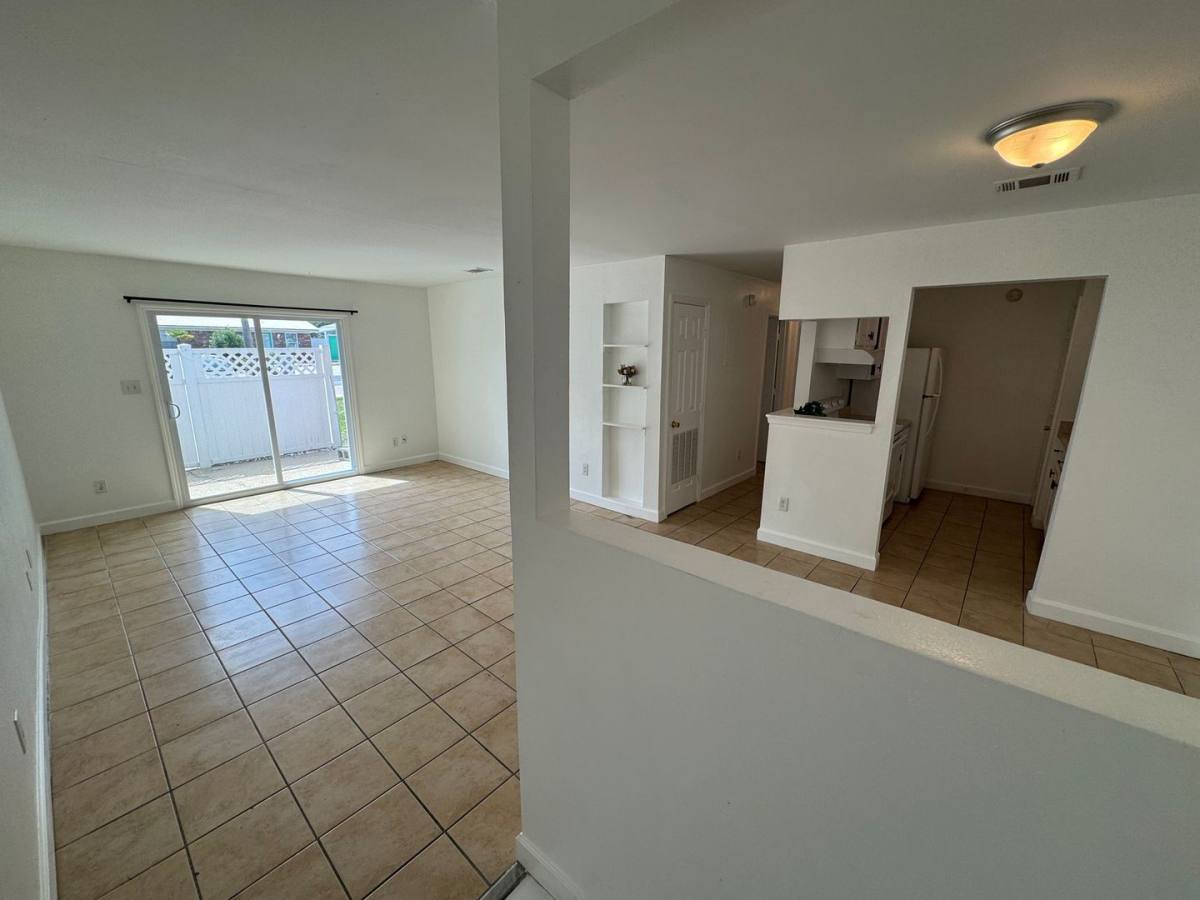Townhouse for rent at 1600 Greenbriar Parkway, Gulf Breeze, FL 32563