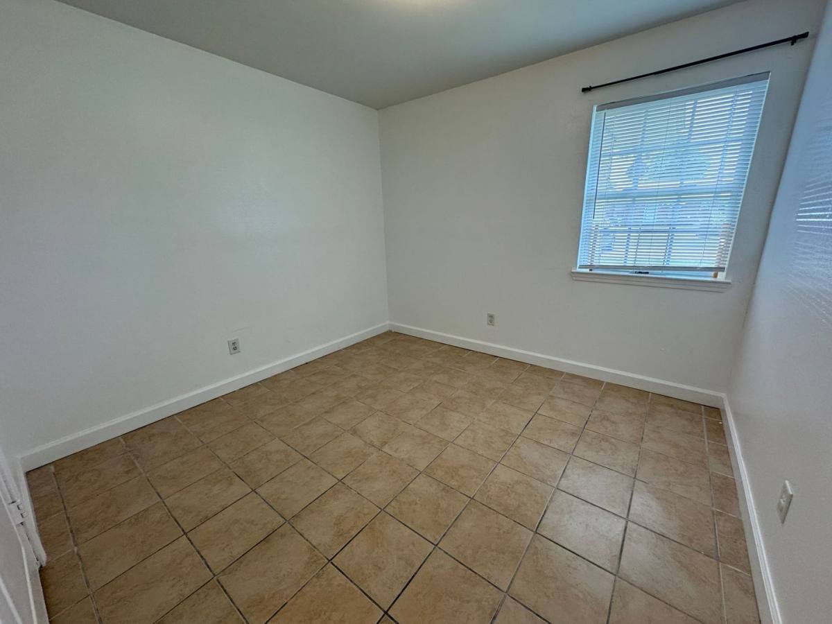 Townhouse for rent at 1600 Greenbriar Parkway, Gulf Breeze, FL 32563