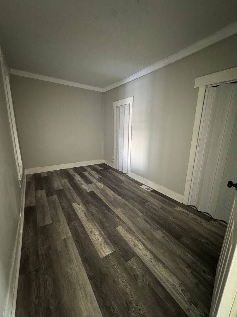 Apartment for rent at 119-121 N 1st St, Miamisburg, OH 45342