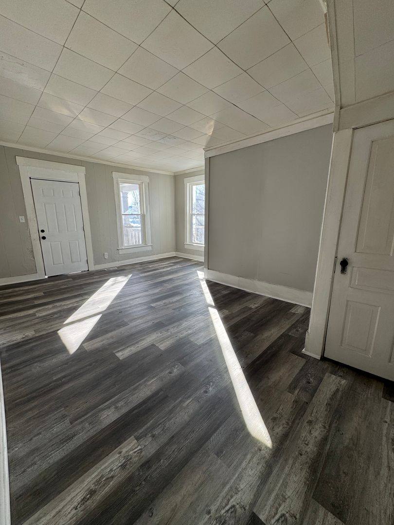 Apartment for rent at 119-121 N 1st St, Miamisburg, OH 45342