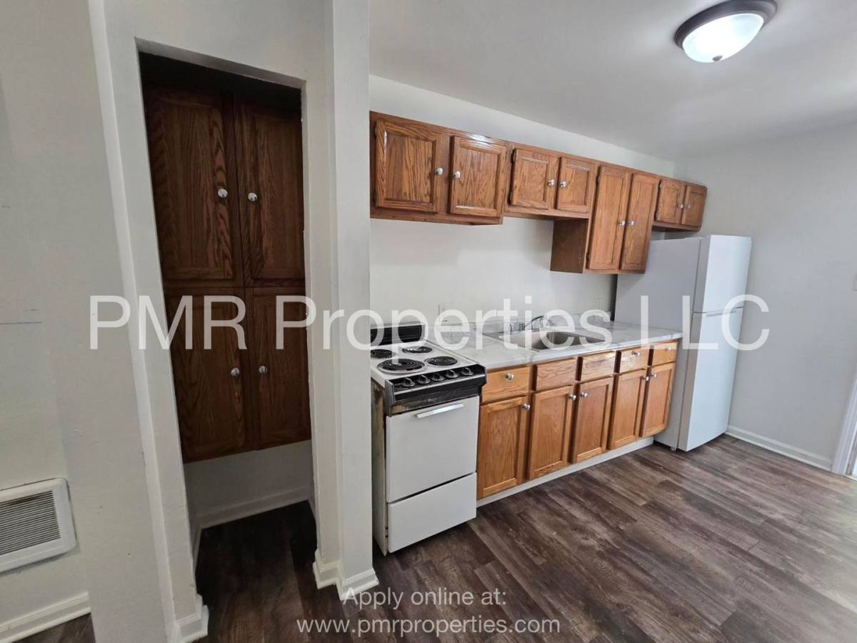 Apartment for rent at 2731- 2733 S, Saint Joseph, MO 64503