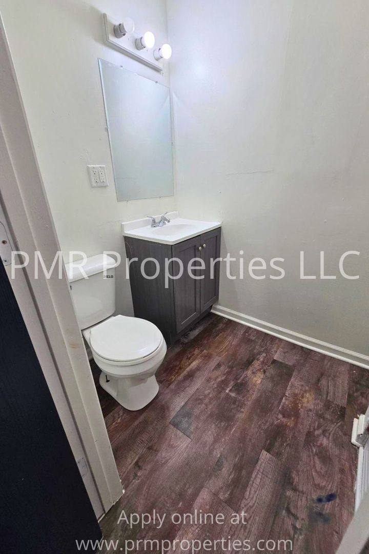 Apartment for rent at 2731- 2733 S, Saint Joseph, MO 64503