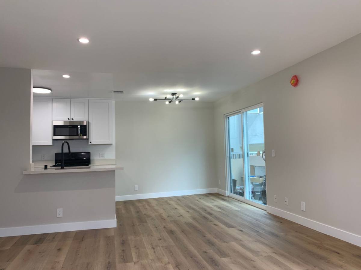 Apartment for rent at 1520 S Bedford St, Los Angeles, CA 90035