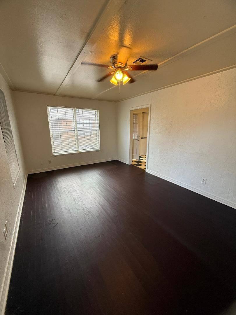 House for rent at 1120 Arkansas St, Norman, OK 73071