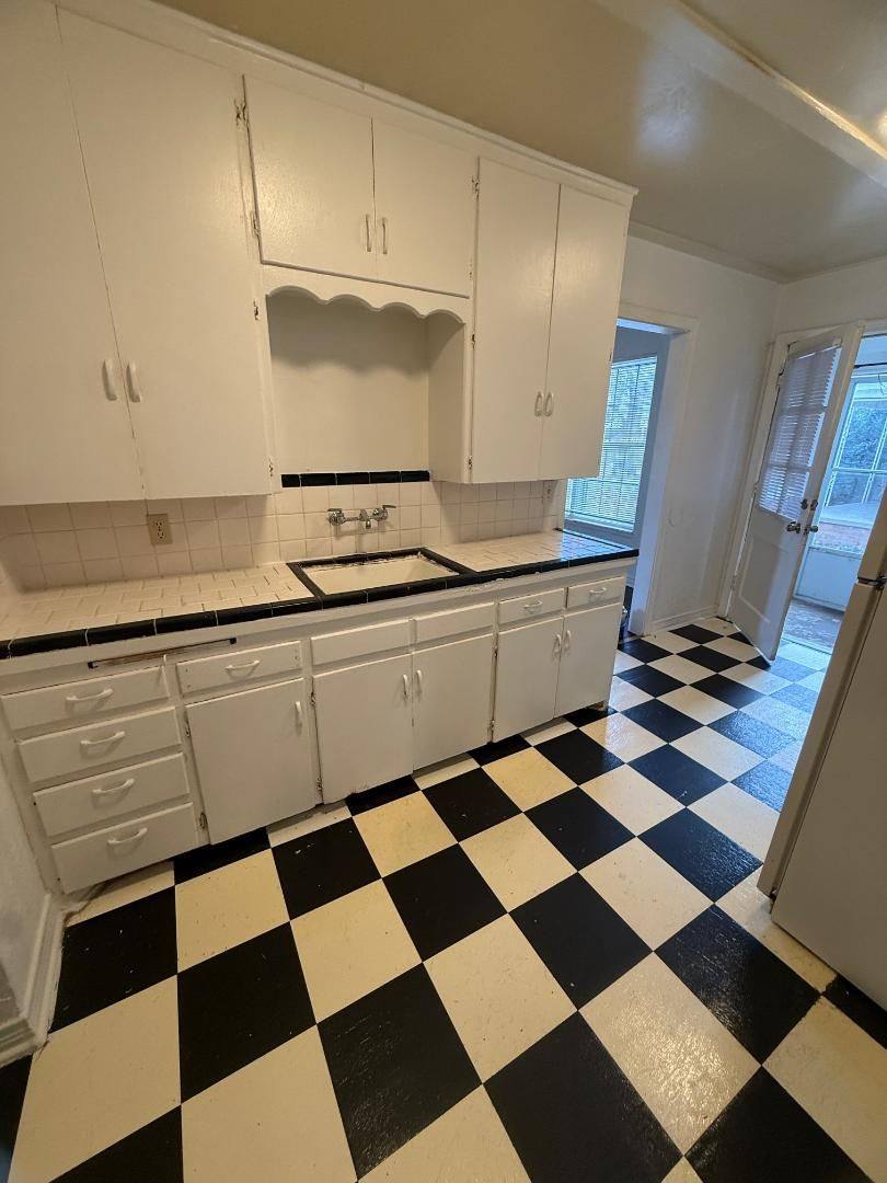 House for rent at 1120 Arkansas St, Norman, OK 73071