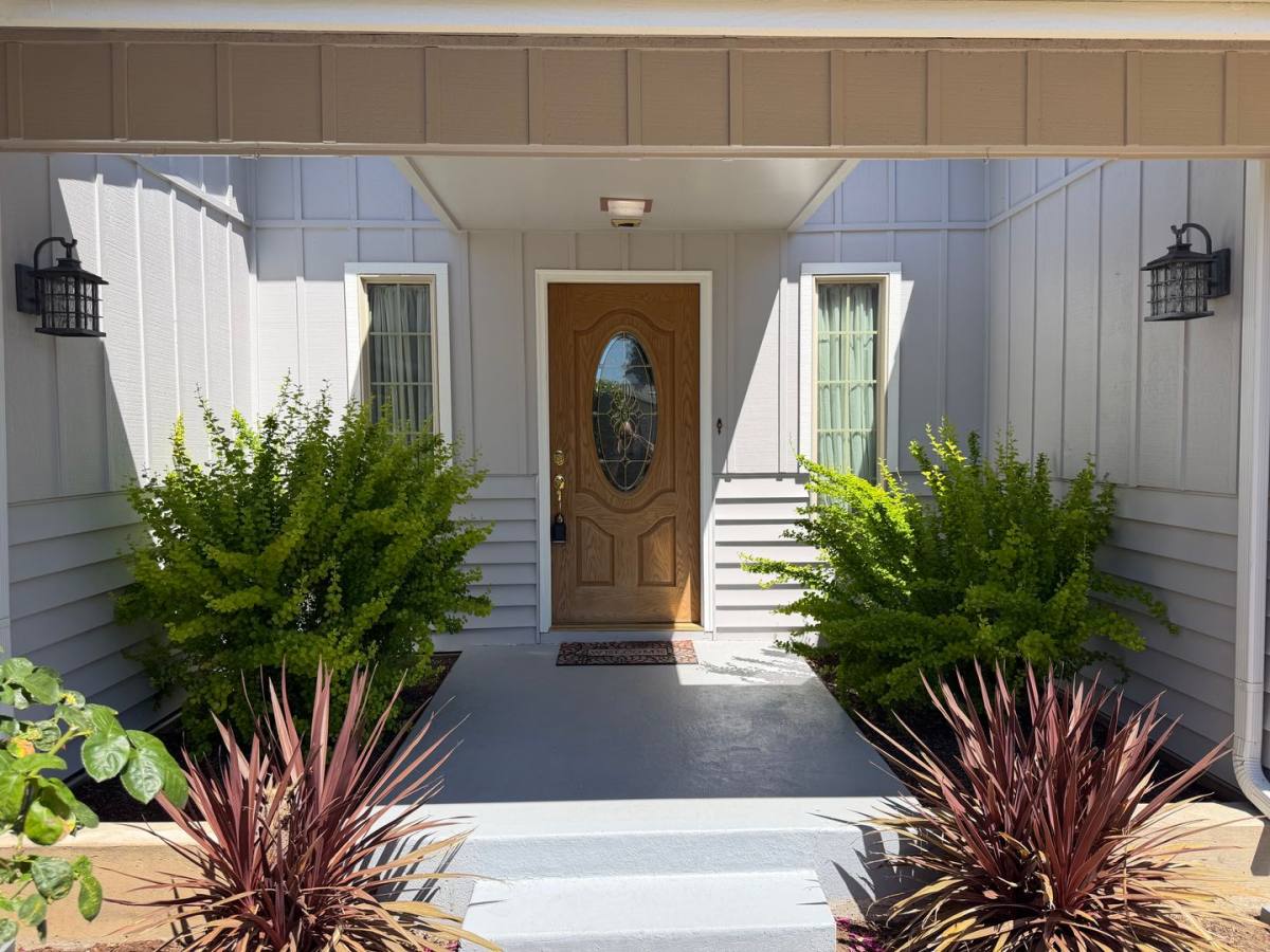 House for rent at 1422 Lawnridge Ave, Springfield, OR 97477