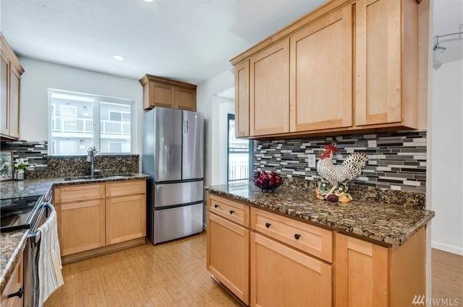 Condo for rent at 14537 NE 40th St, Bellevue, WA 98007