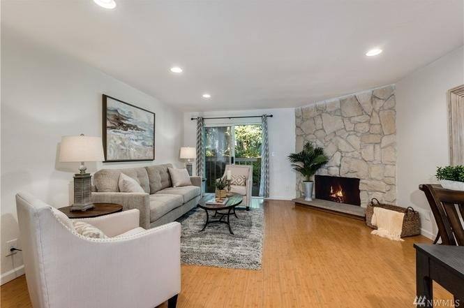 Condo for rent at 14537 NE 40th St, Bellevue, WA 98007