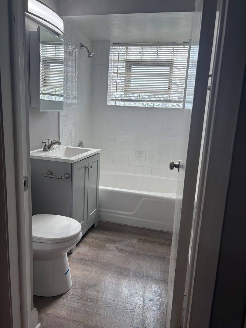 Apartment for rent at 2830-42 W 87th St, Chicago, IL 60652