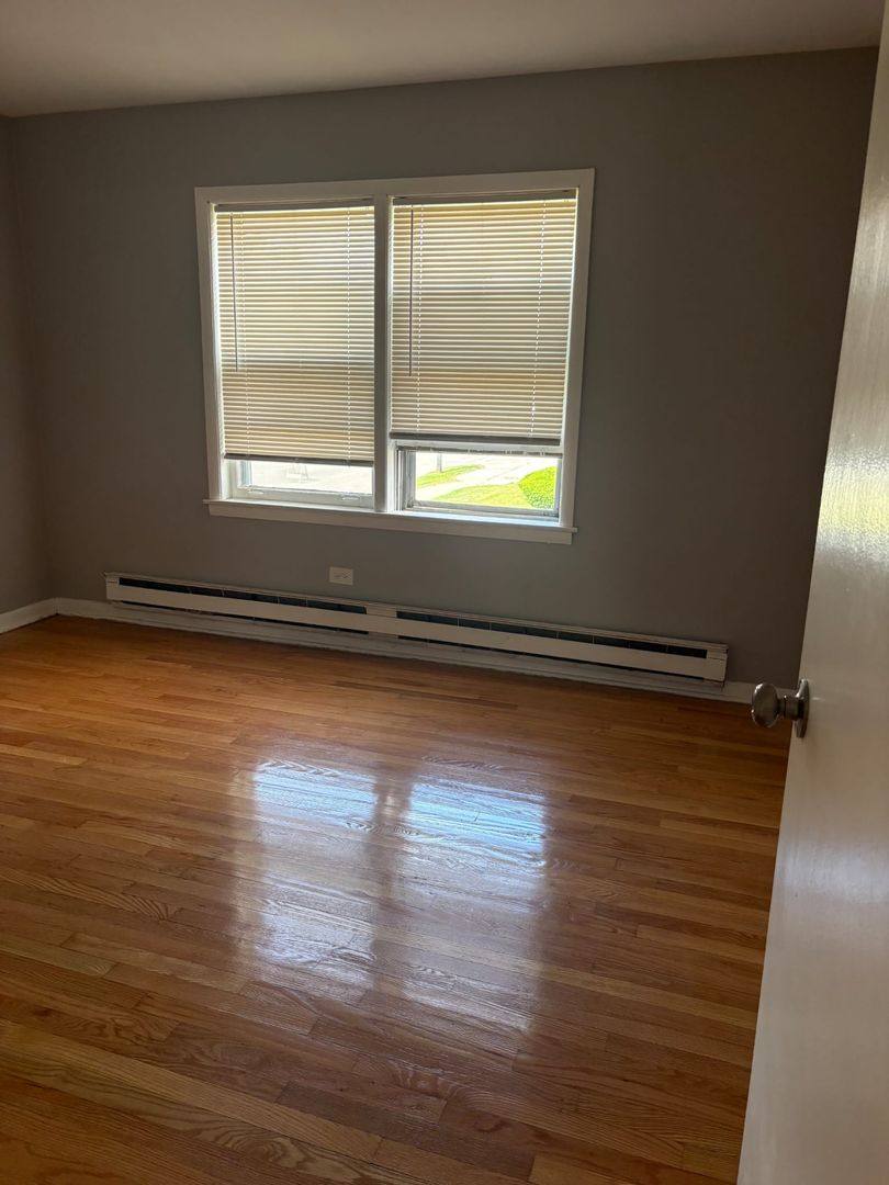 Apartment for rent at 2830-42 W 87th St, Chicago, IL 60652