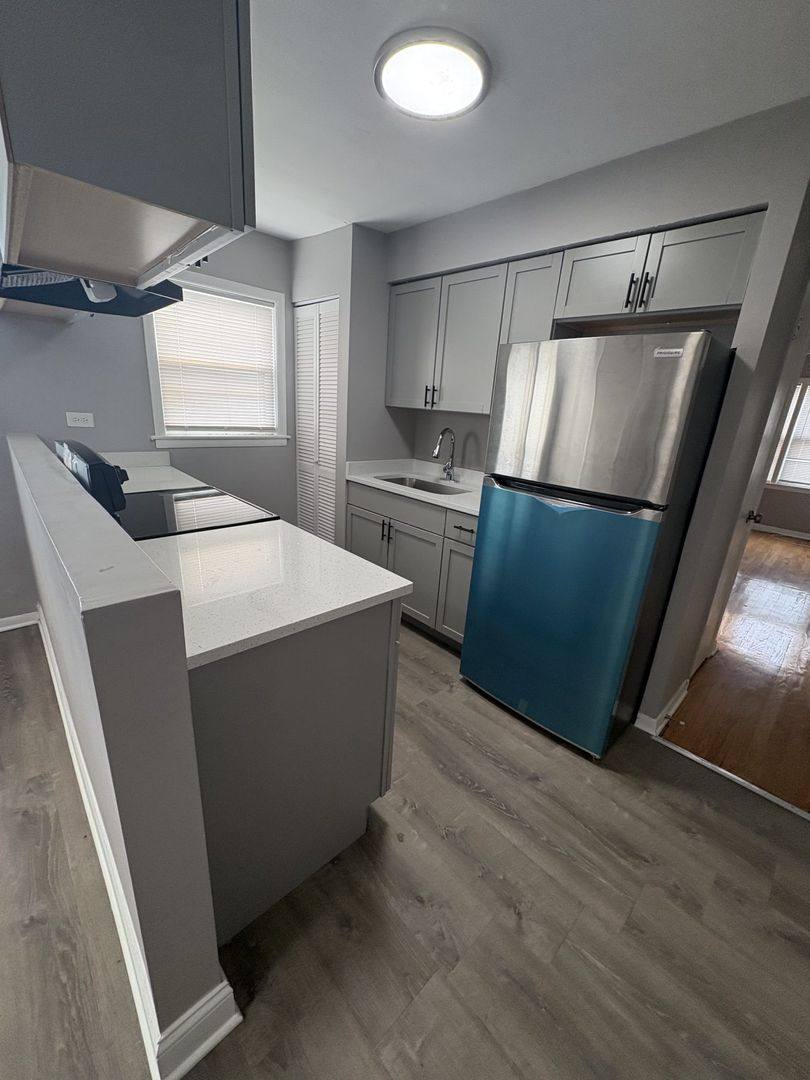 Apartment for rent at 2830-42 W 87th St, Chicago, IL 60652