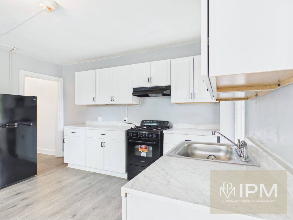 Apartment for rent at 23 E S St, York, PA 17401
