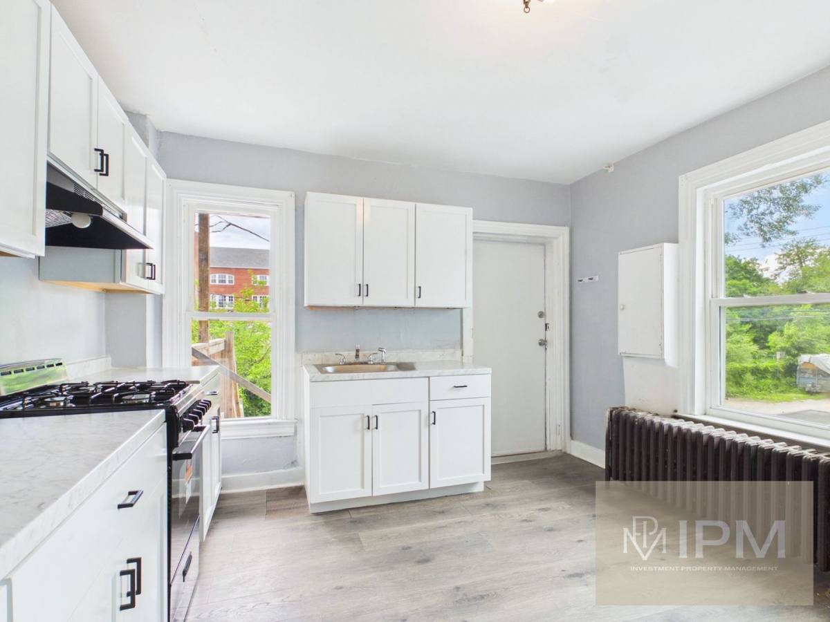 Apartment for rent at 23 E S St, York, PA 17401