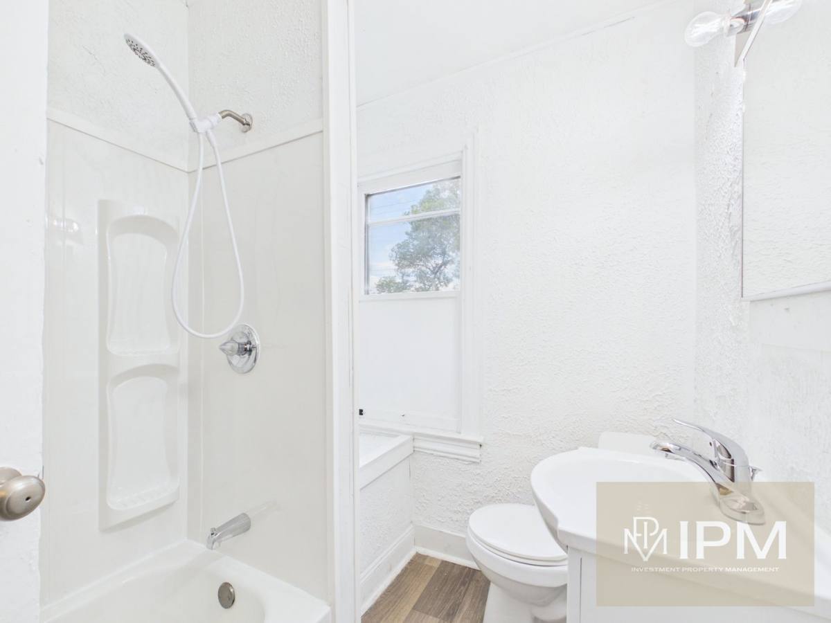 Apartment for rent at 23 E S St, York, PA 17401