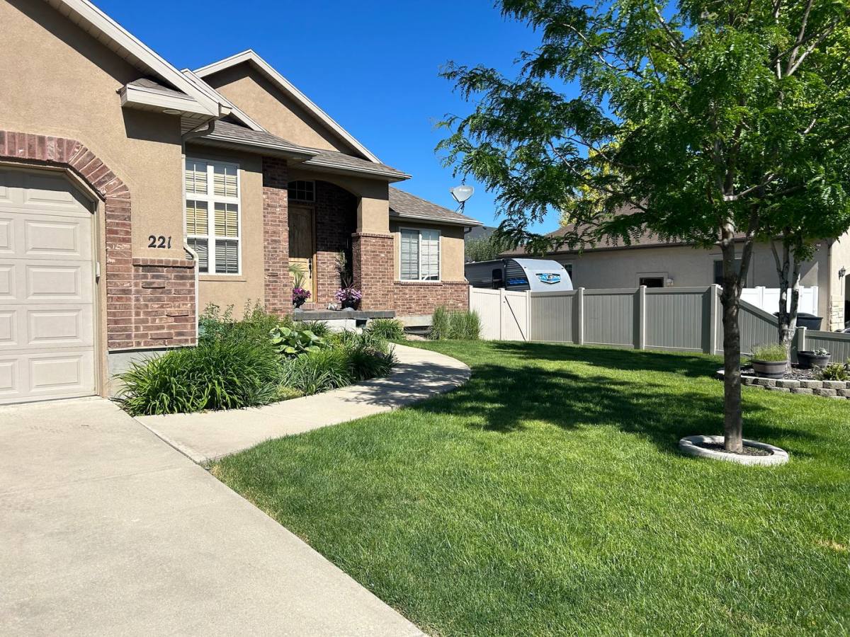 Apartment for rent at 221 N 780 E, Salem, UT 84653