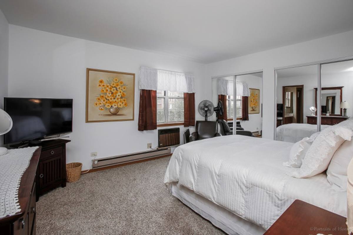 Apartment for rent at 220-248 S Rush St, Itasca, IL 60143
