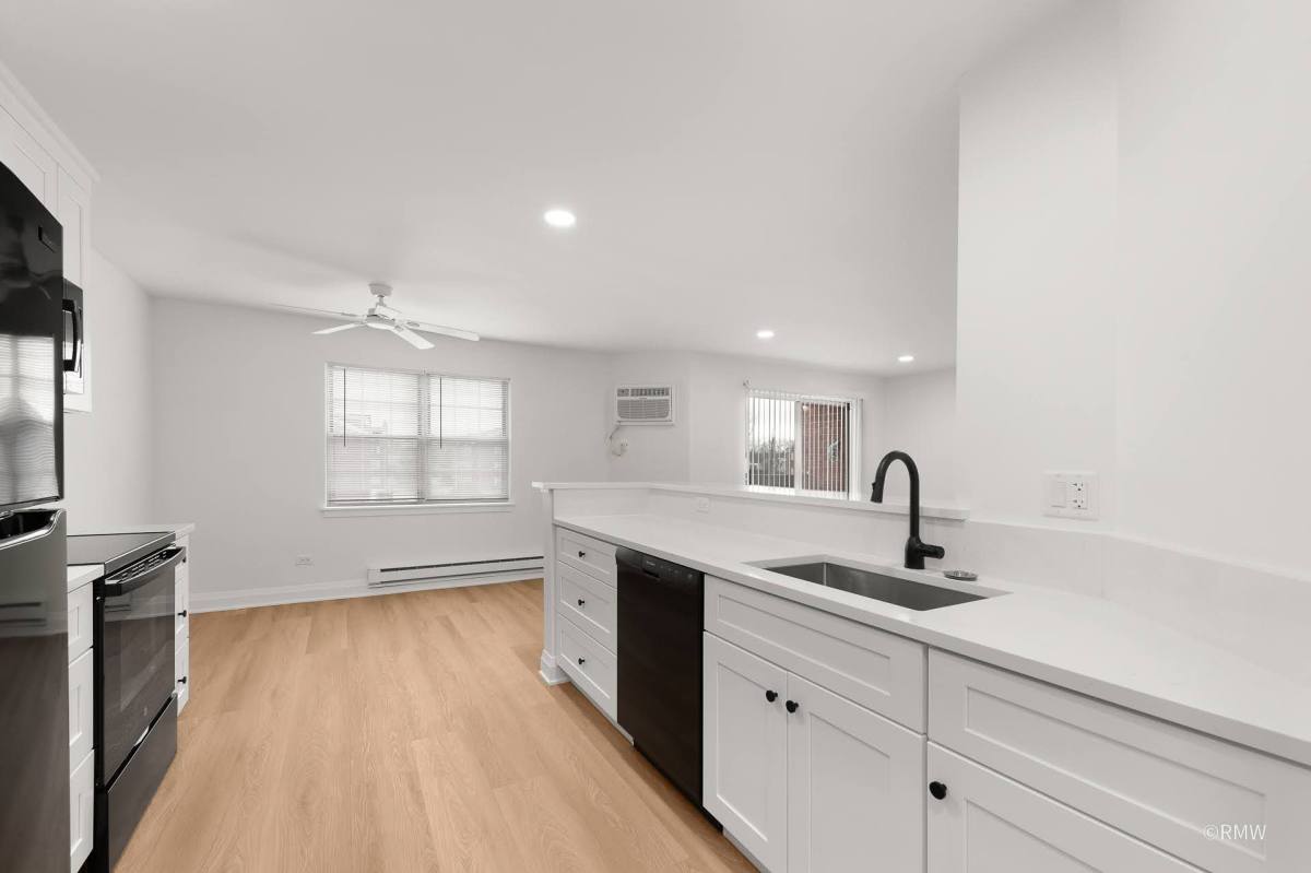 Apartment for rent at 220-248 S Rush St, Itasca, IL 60143