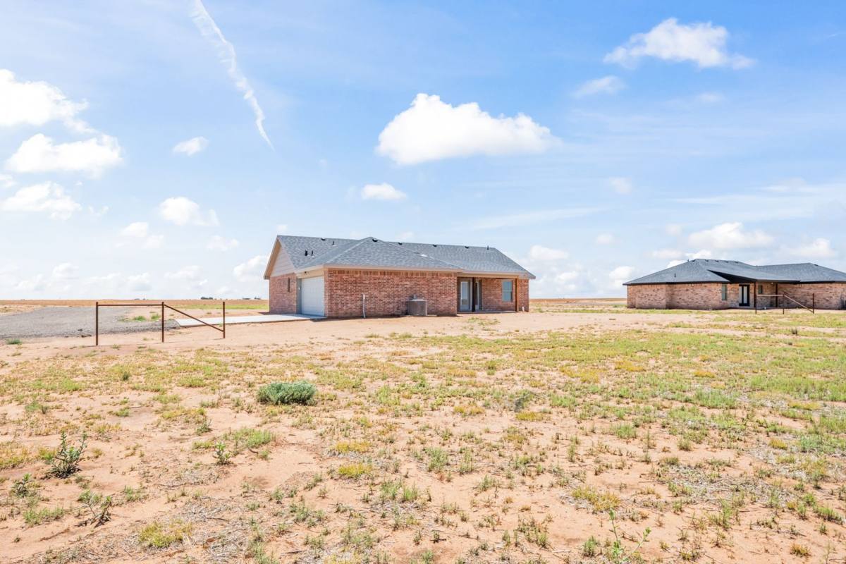 House for rent at 10611 E Cr, Slaton, TX 79364