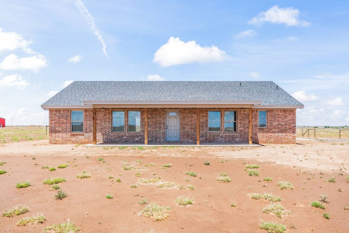 House for rent at 10611 E Cr, Slaton, TX 79364