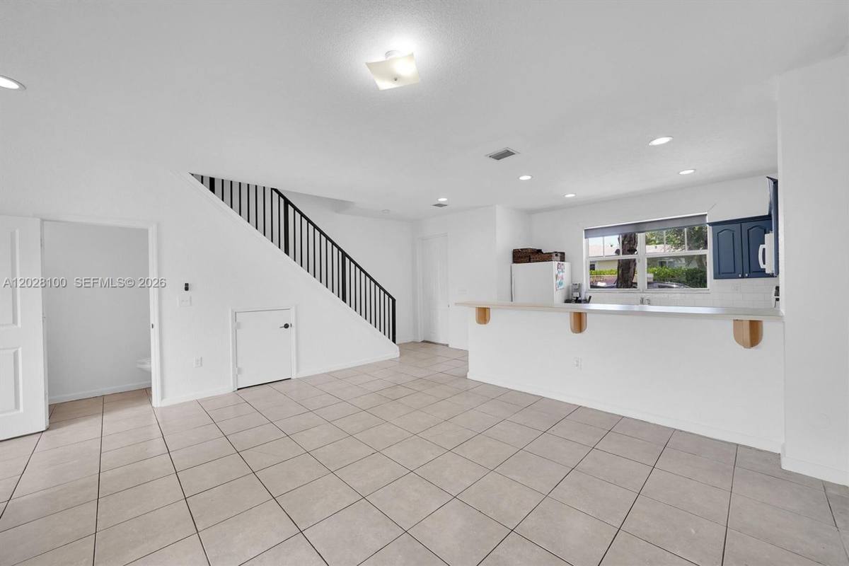 Townhouse for rent at 2620 Pierce St, Hollywood, FL 33020