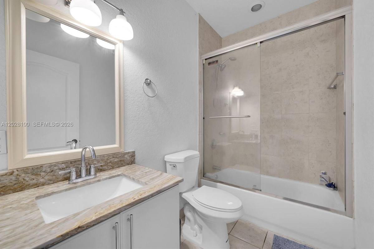 Townhouse for rent at 2620 Pierce St, Hollywood, FL 33020