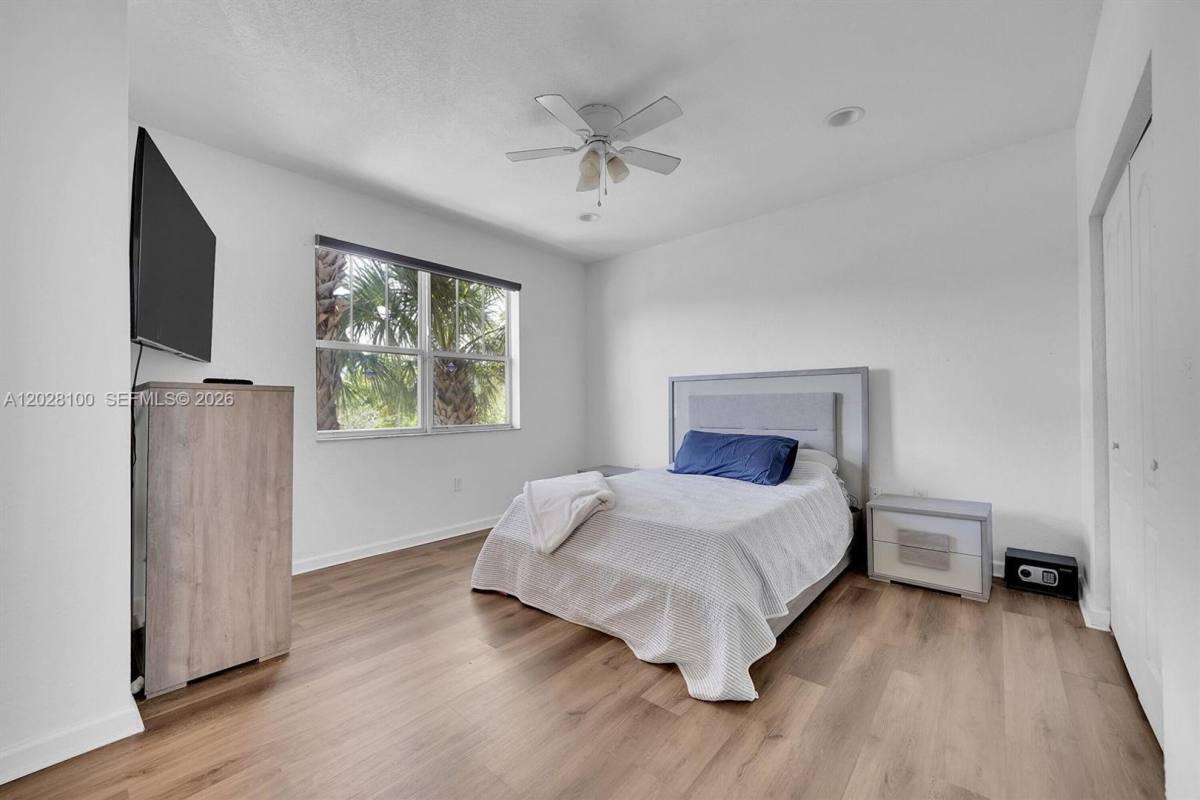 Townhouse for rent at 2620 Pierce St, Hollywood, FL 33020