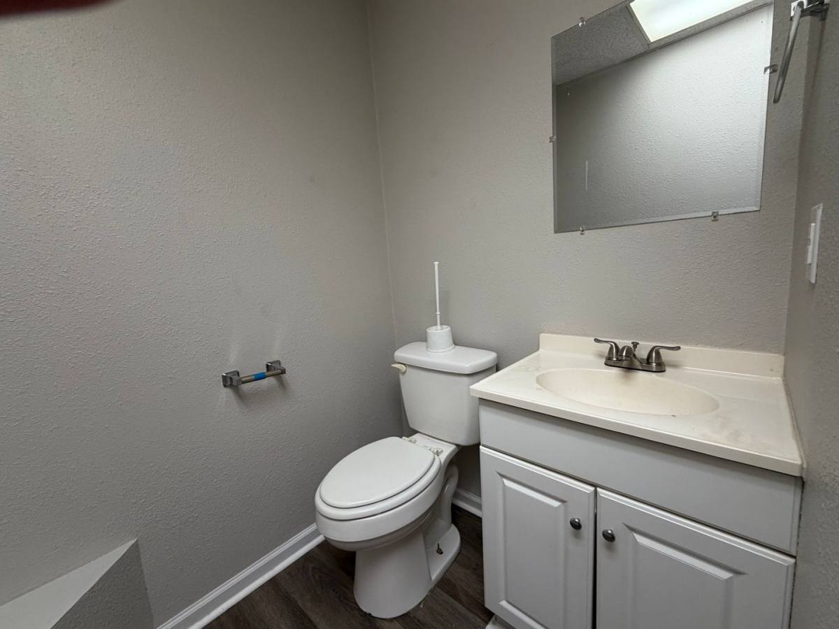 Apartment for rent at 1160 E 8th St, Metropolis, IL 62960