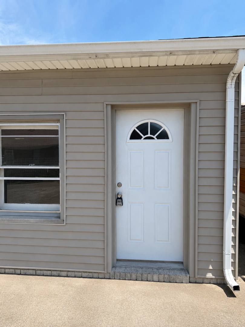 Apartment for rent at 1160 E 8th St, Metropolis, IL 62960