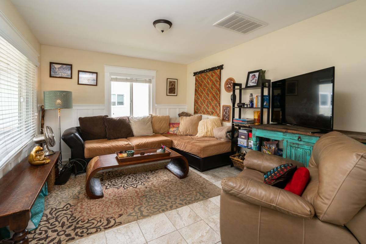 Apartment for rent at 2514 Delaware, Huntington Beach, CA 92648