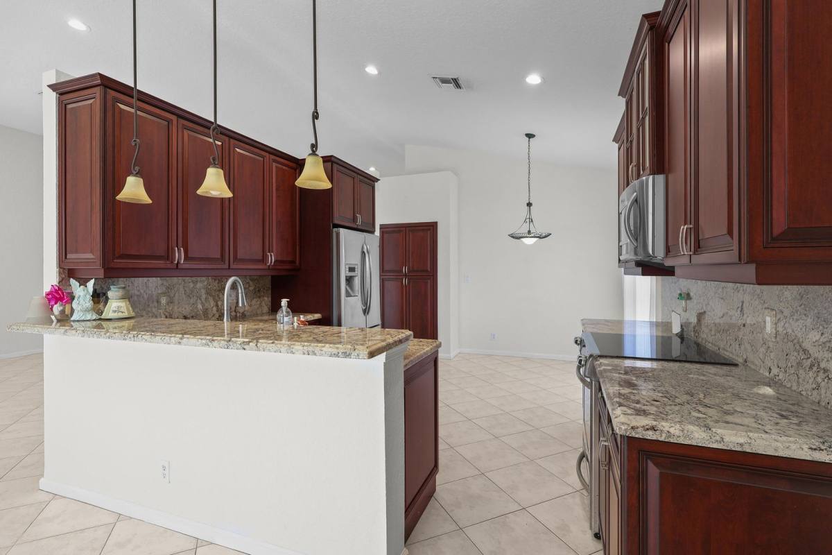 House for rent at 7835 NW 78th Ave, Fort Lauderdale, FL 33321
