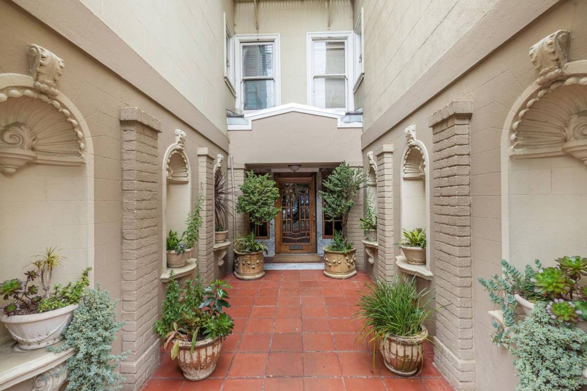 Apartment for rent at 2051 Scott St, San Francisco, CA 94115
