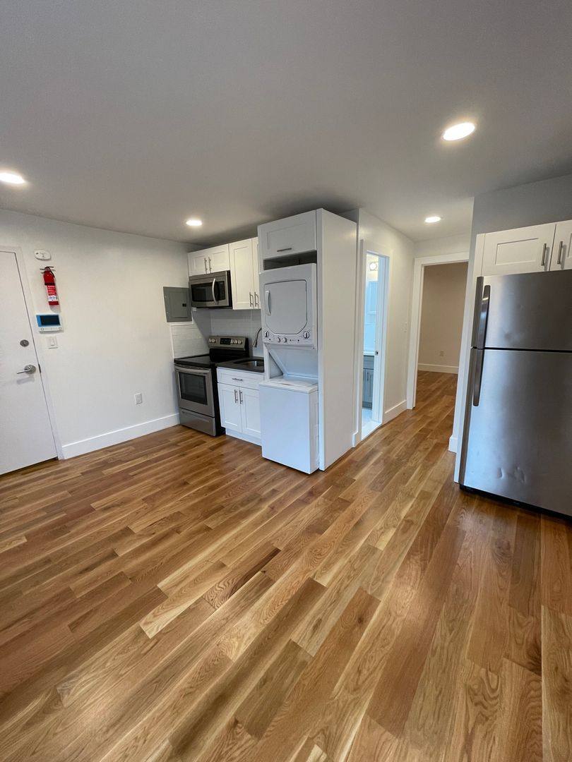 Apartment for rent at 190 Broadway, Newburgh, NY 12550