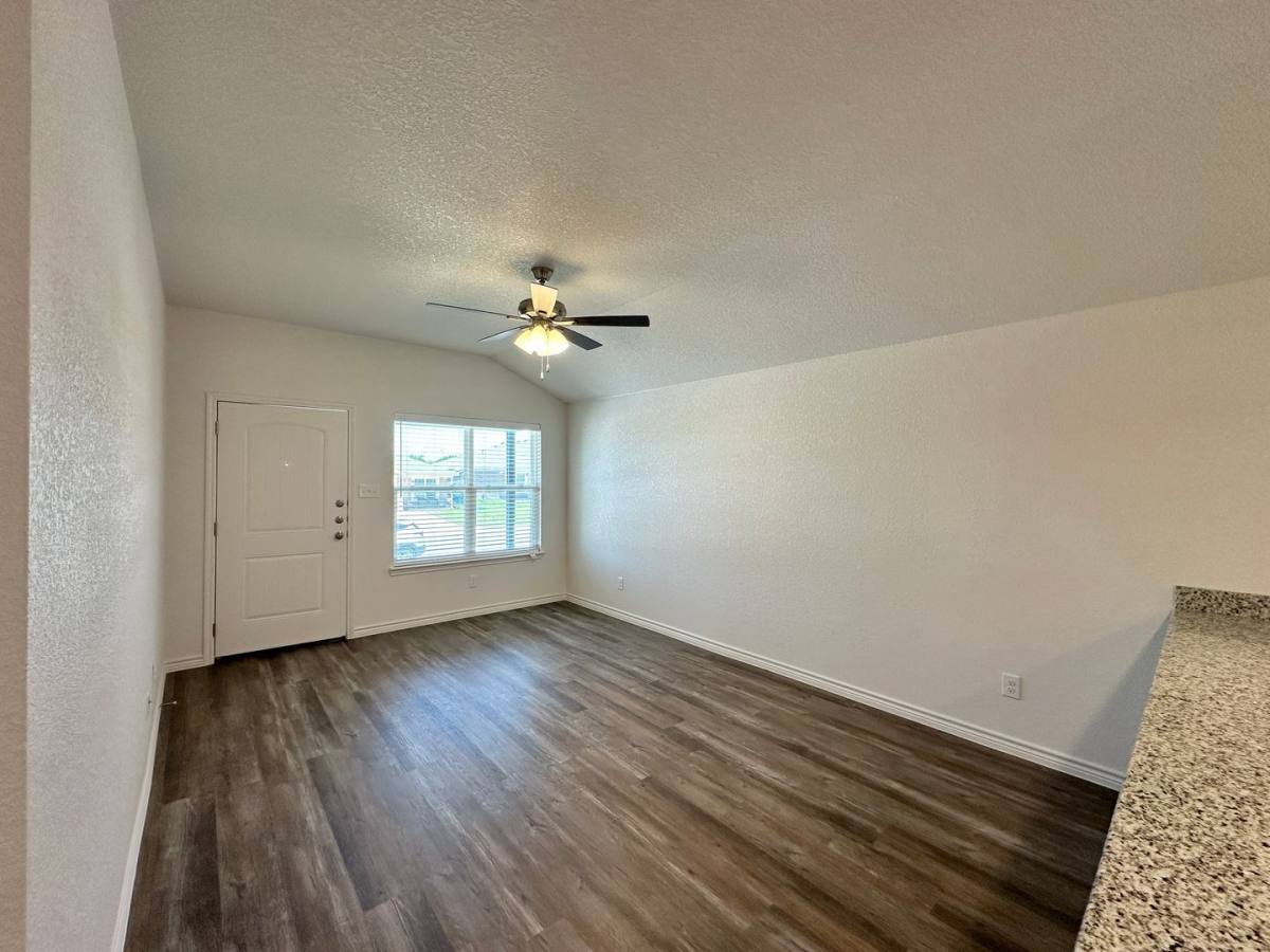 Townhouse for rent at 121 Dolphin Dr, Temple, TX 76501