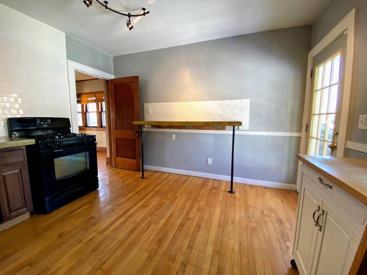 Apartment for rent at 670 Lincoln NW, Grand Rapids, MI 49504