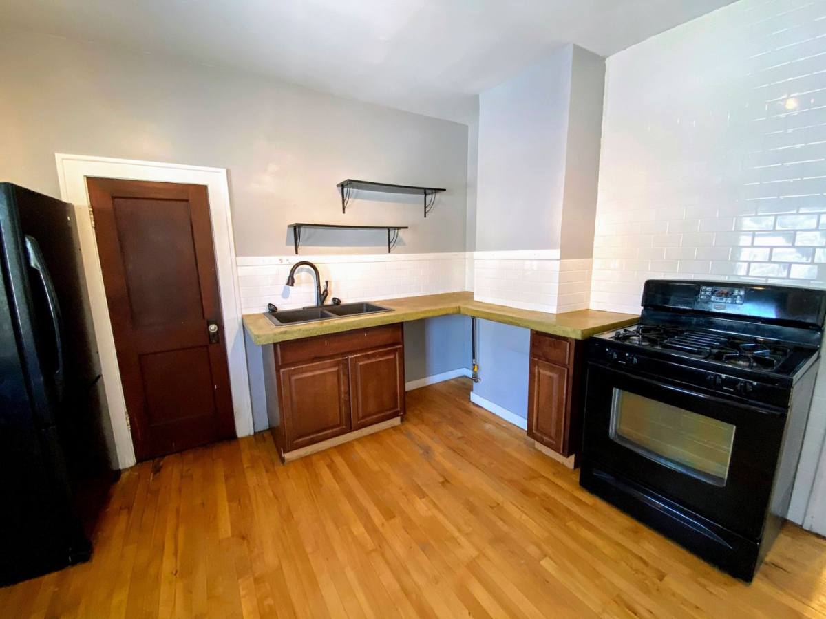 Apartment for rent at 670 Lincoln NW, Grand Rapids, MI 49504