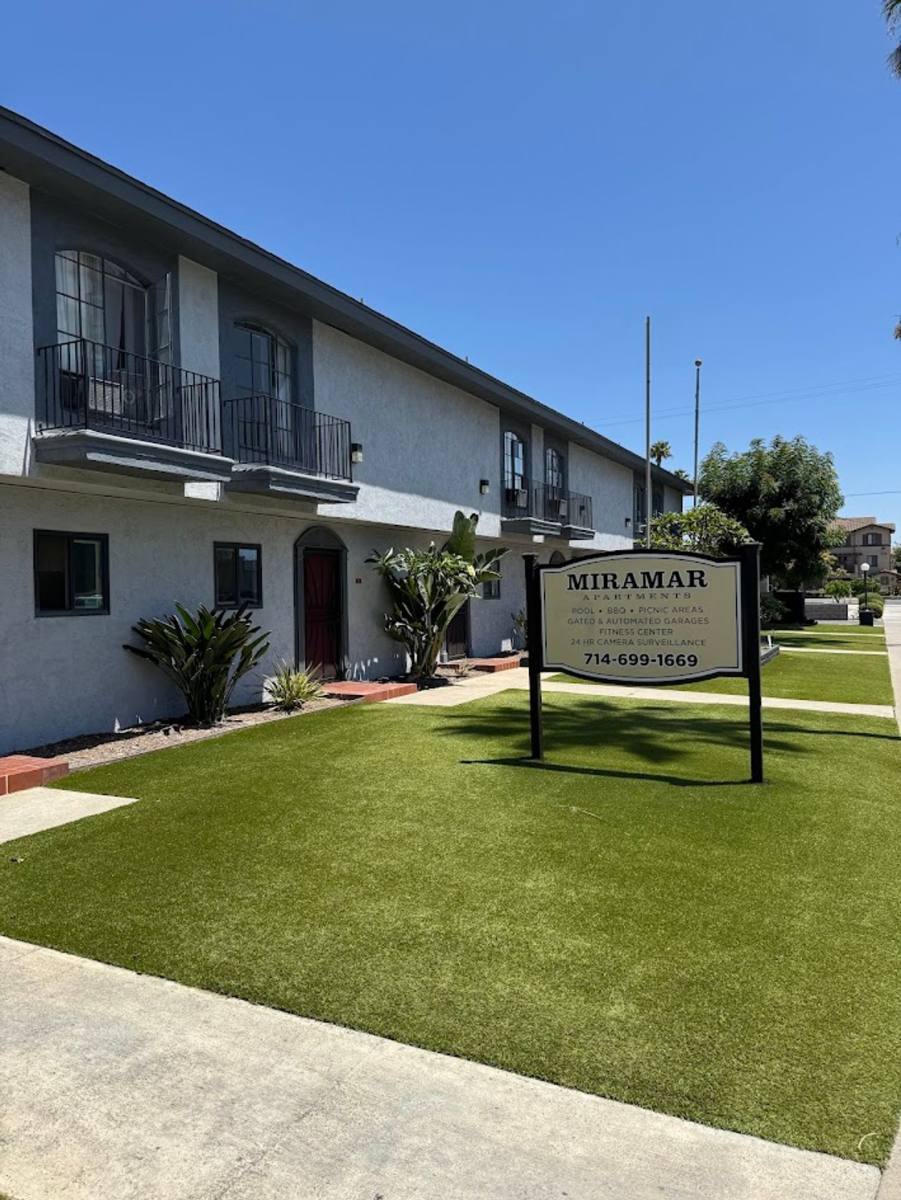 Apartment for rent at 120 N Syracuse St, Anaheim, CA 92801