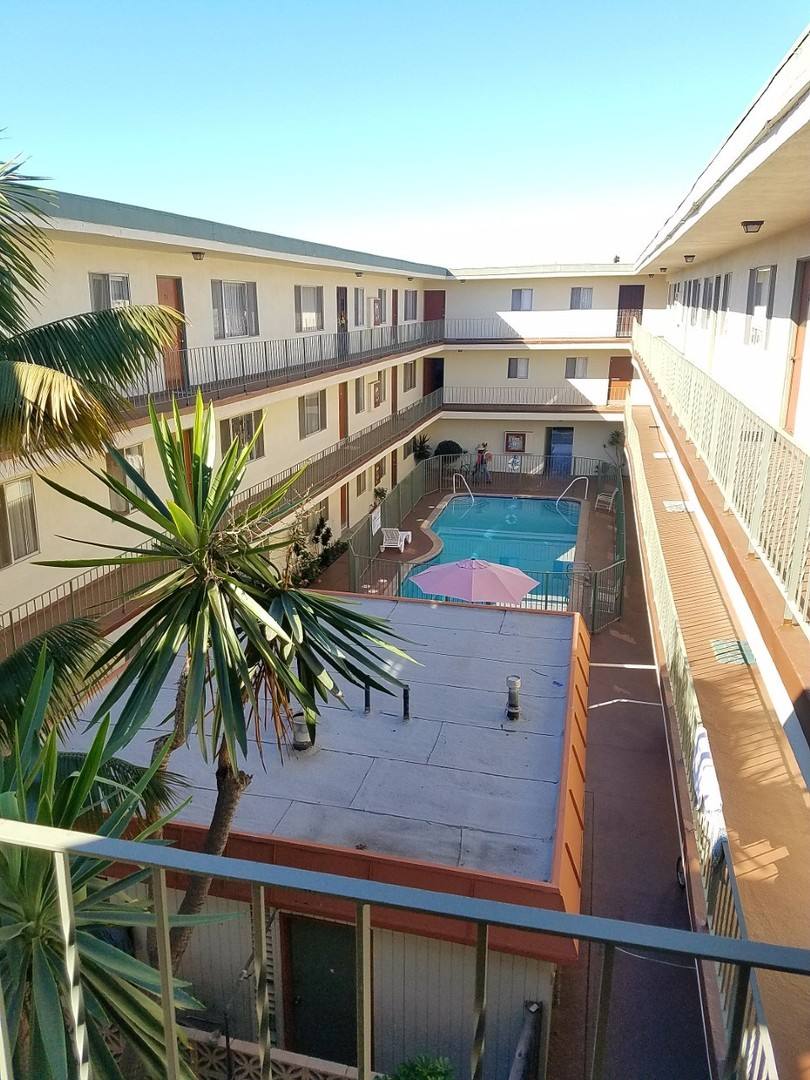 Apartment for rent at 20335 Anza Ave, Torrance, CA 90503