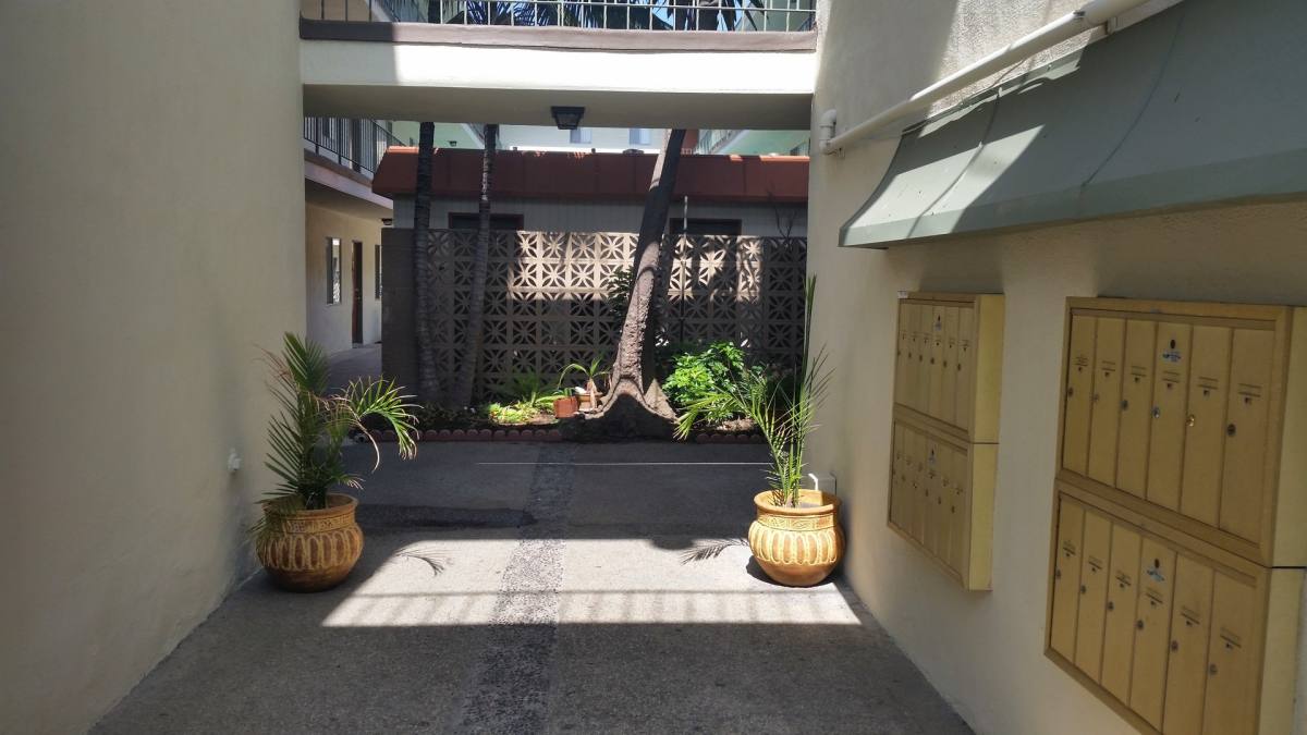 Apartment for rent at 20335 Anza Ave, Torrance, CA 90503