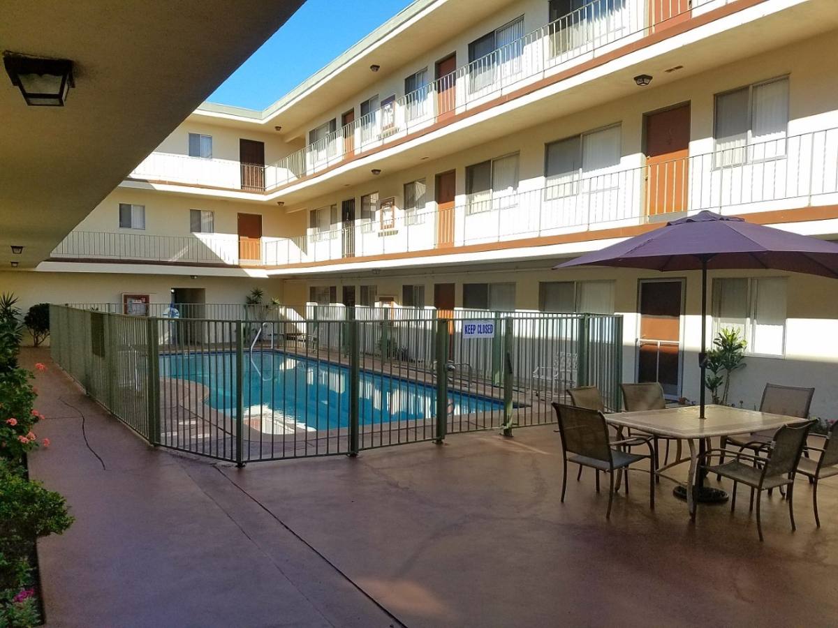 Apartment for rent at 20335 Anza Ave, Torrance, CA 90503